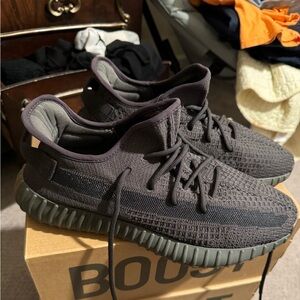 Yezzy 350 CINDER